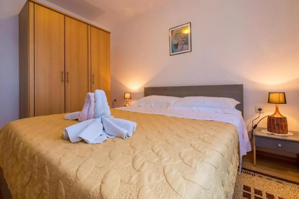 Apartments Panos Novi Vinodolski