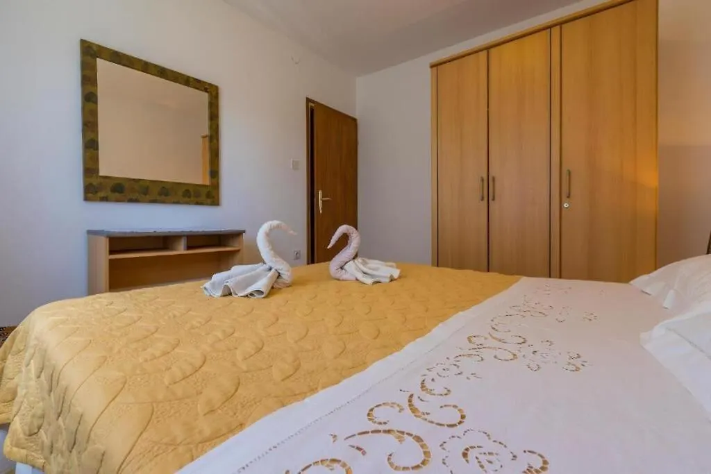 Apartments Panos Novi Vinodolski