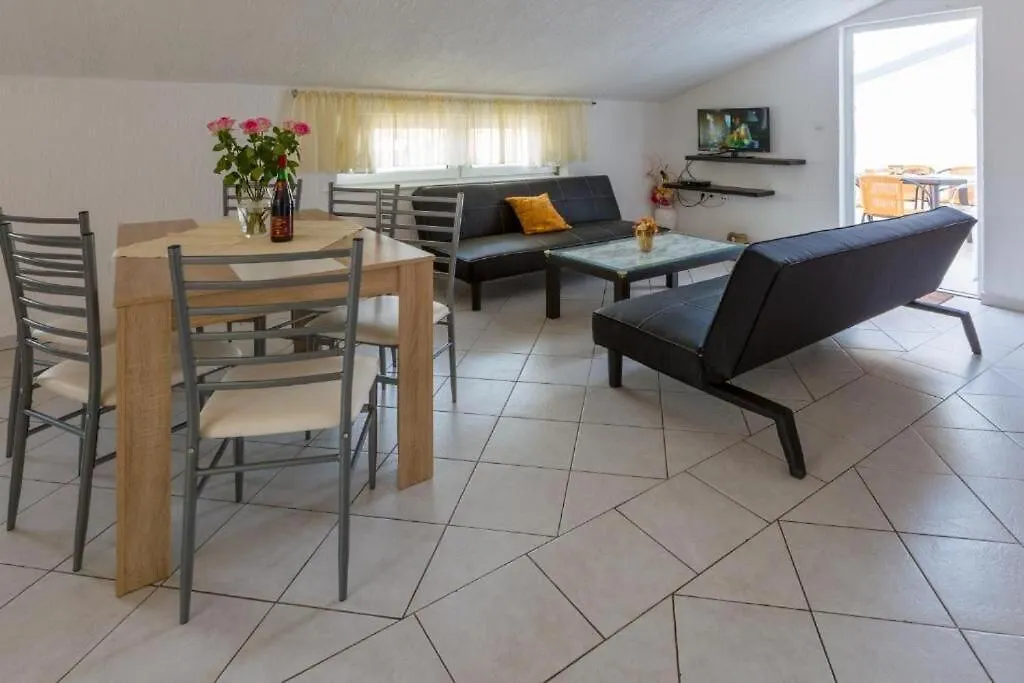 Apartments Panos Novi Vinodolski Croatia
